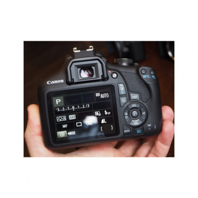 Цифровий фотоапарат Canon EOS 2000D 18-55 DC III (2728C007AA)