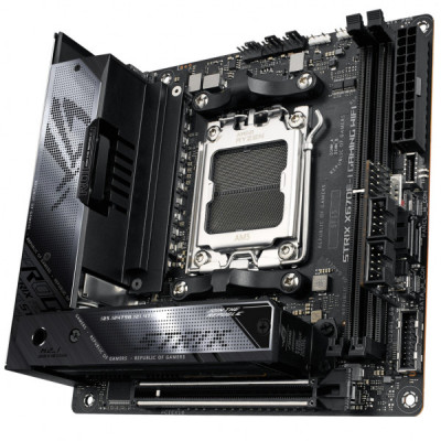 Материнська плата ASUS ROG STRIX X670E-I GAMING WIFI