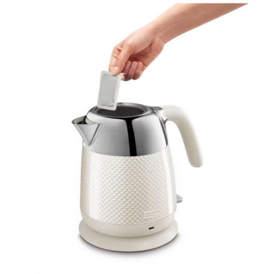 Електрочайник DeLonghi KBL 2001 W