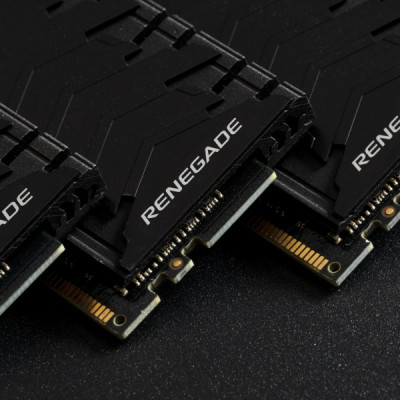 Модуль пам'яті для комп'ютера DDR4 16GB (2x8GB) 3600 MHz Fury Renegade Black Kingston Fury (ex.HyperX) (KF436C16RBK2/16)