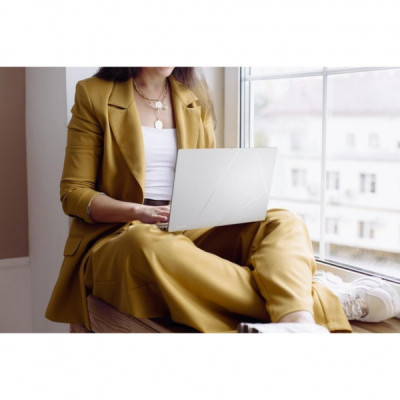 Ноутбук ASUS Zenbook 14 OLED UX3405CA-ST1262 (90NB14W2-M01V90)