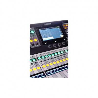 Мікшерний пульт Yamaha TF5 Мікшерний пульт Yamaha TF5